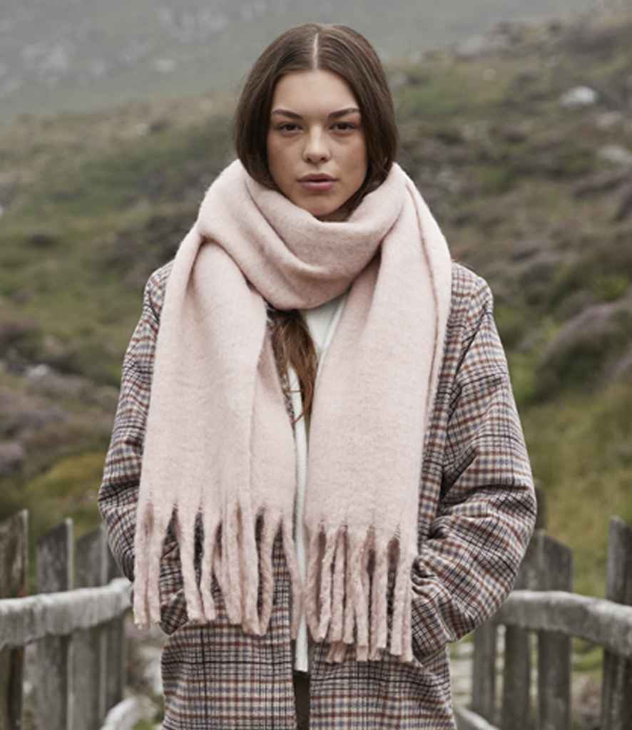 Beechfield Fluffy Scarf